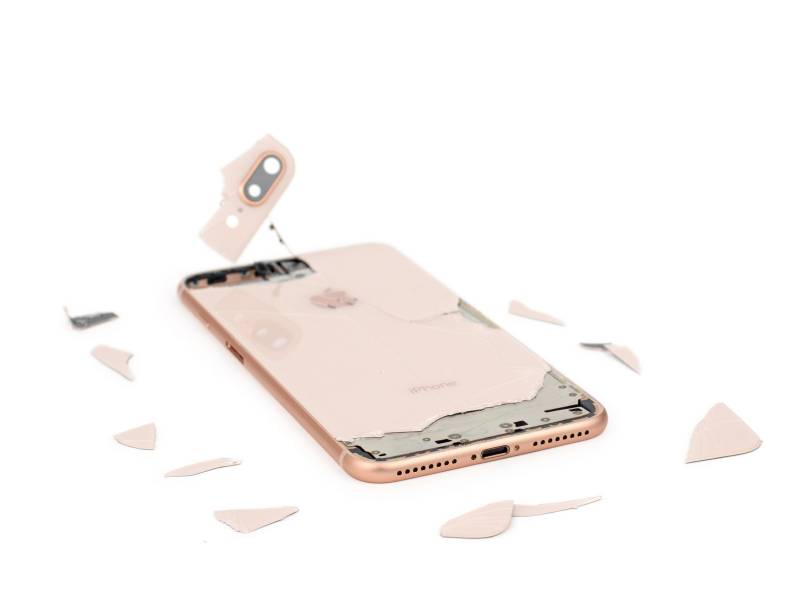 Réparation vitre arriere Apple iPhone 14 avec charge induction